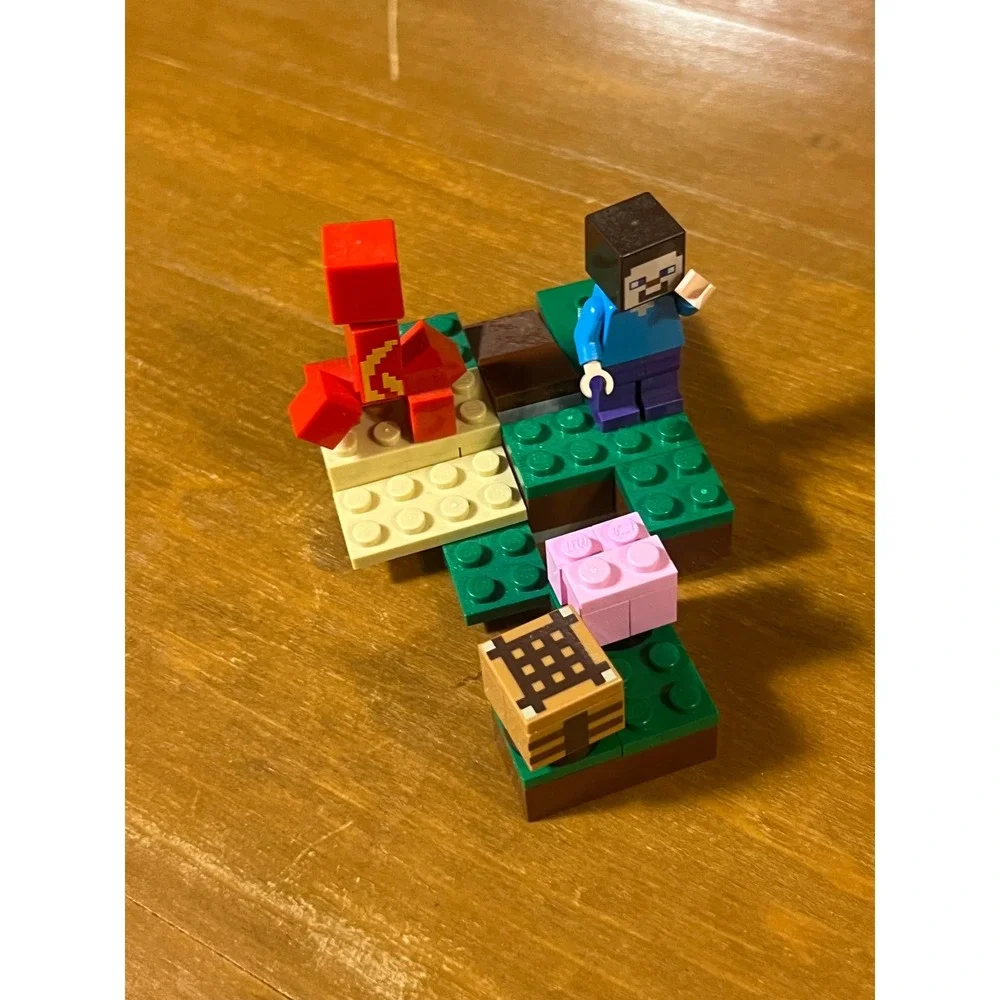 LEGO Minecraft Steve Minifigure with Red Creeper Pink Sheep and Crafting Table - Picture 4 of 4